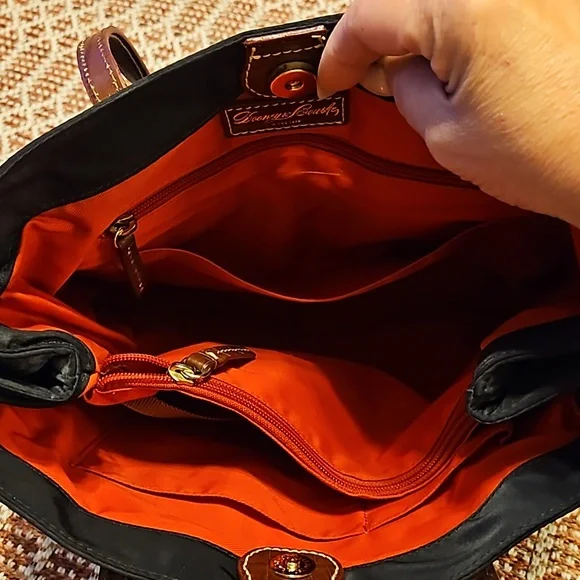 Dooney & Bourke bag - Picture 6 of 6
